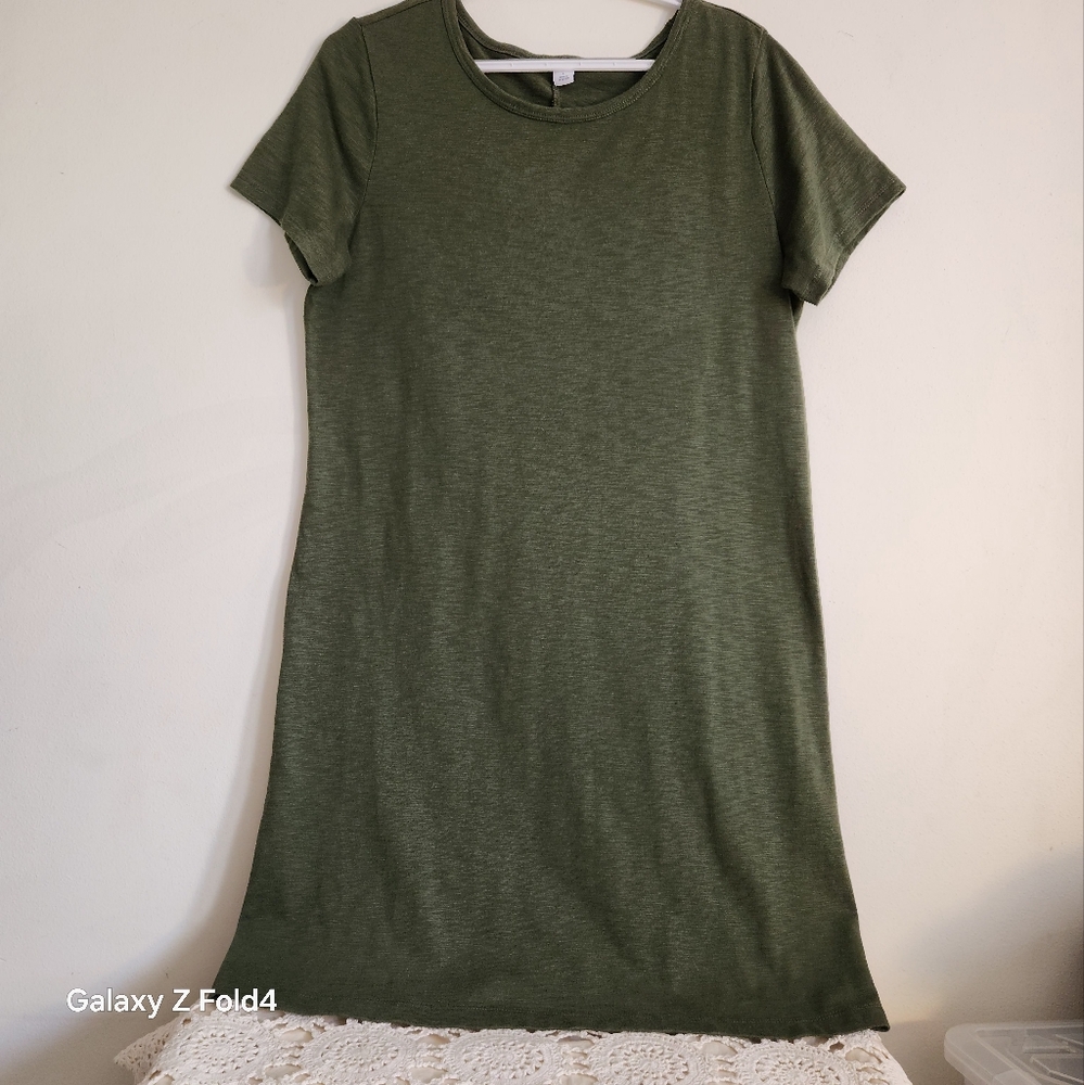 Old Navy...Casual Olive Green T-Shirt Dress